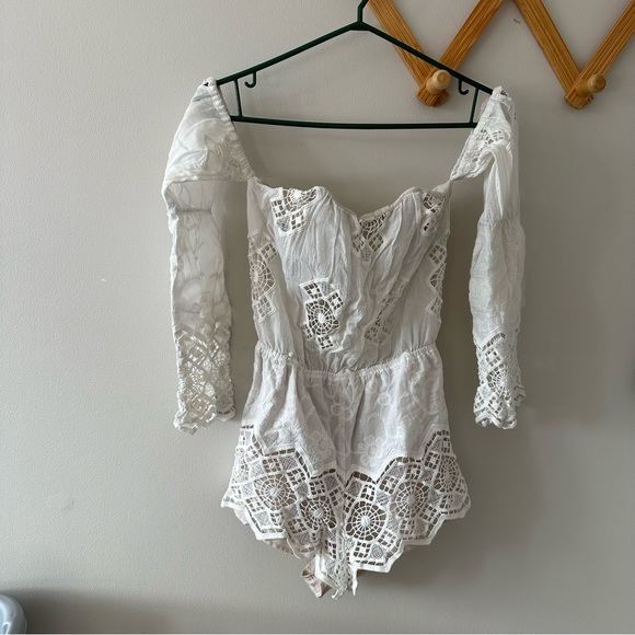 Stone Cold Fox romper - Picture 2 of 5